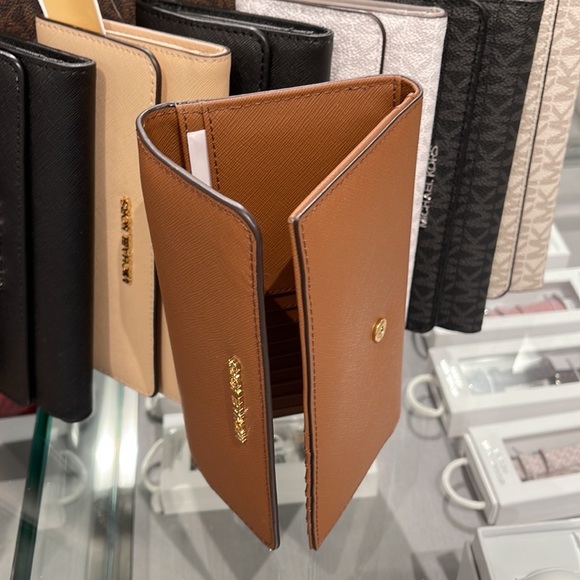 MICHAEL KORS JET SET TRAVEL LARGE TRIFOLD WALLET LUGGAGE COLOR - Picture 12 of 16